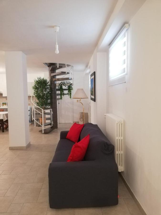 Seagull Apartments - Front And Sea View & Airport Bari Exterior foto