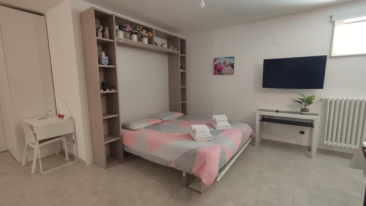 Seagull Apartments - Front And Sea View & Airport Bari Exterior foto