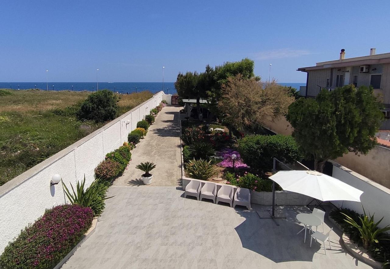 Seagull Apartments - Front And Sea View & Airport Bari Exterior foto