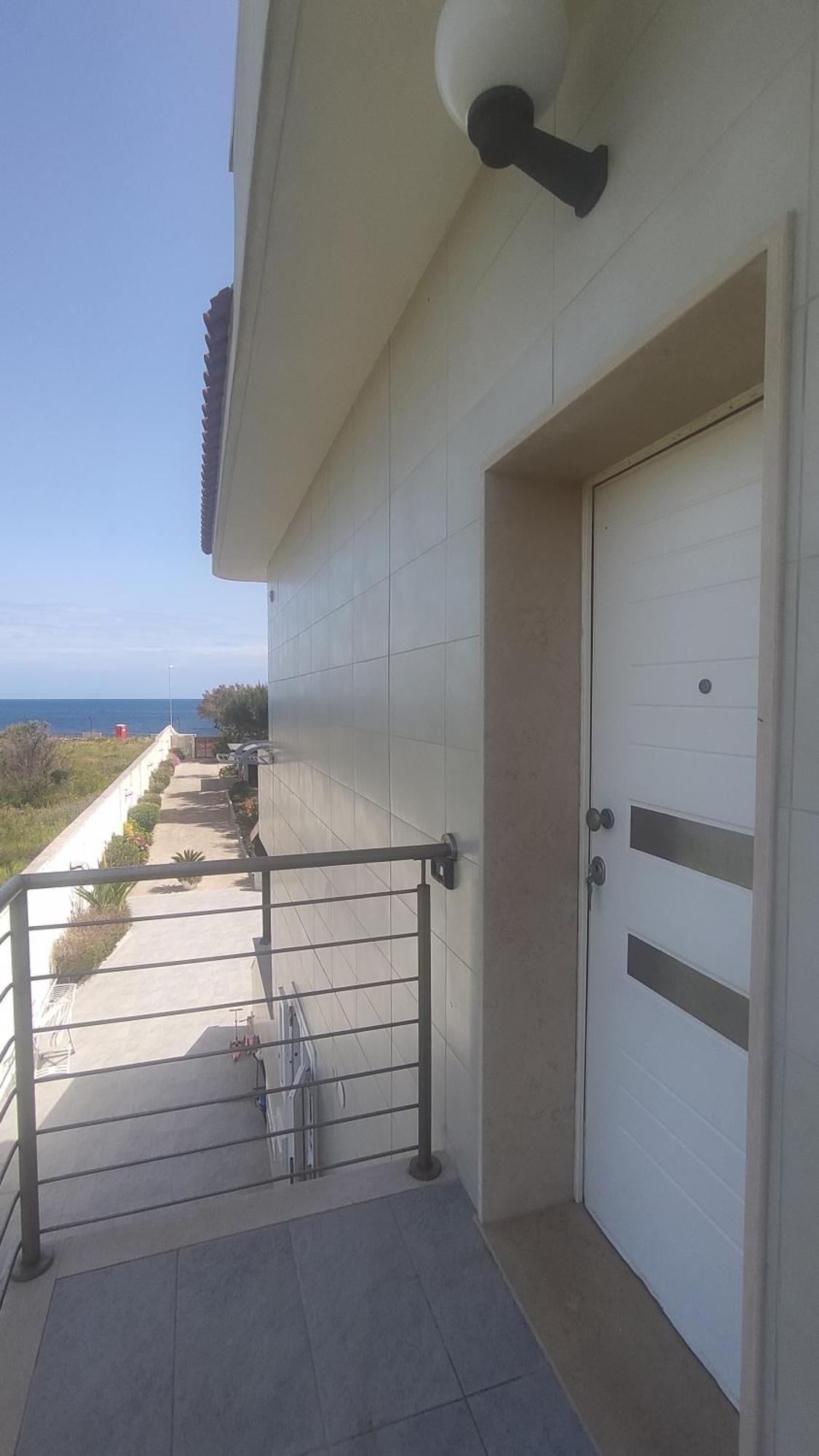 Seagull Apartments - Front And Sea View & Airport Bari Exterior foto